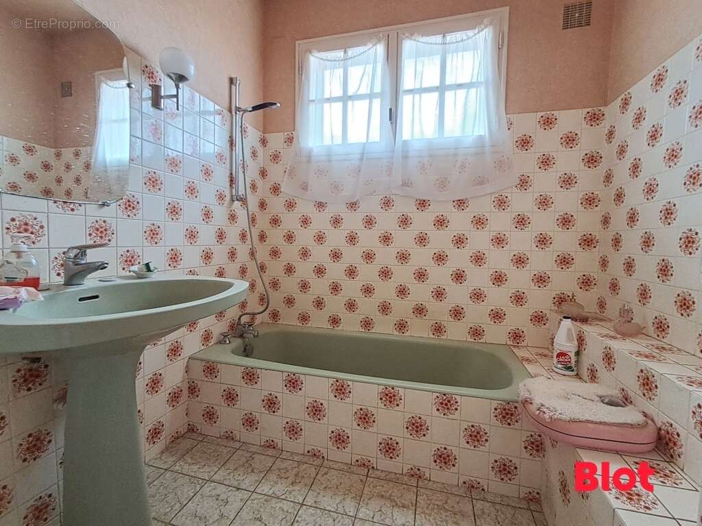 Maison 125 m² à Saint-Helen  - photo 7