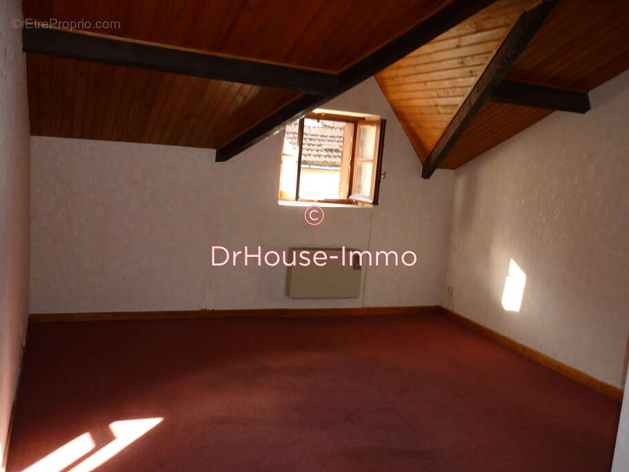 Maison à LACAPELLE-MARIVAL