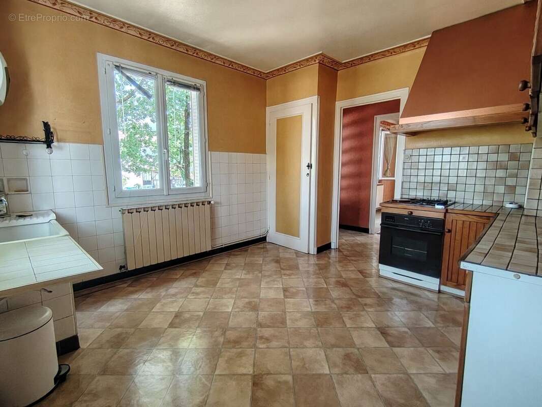Maison 155 m² à Le Pont-De-Claix  - photo 6