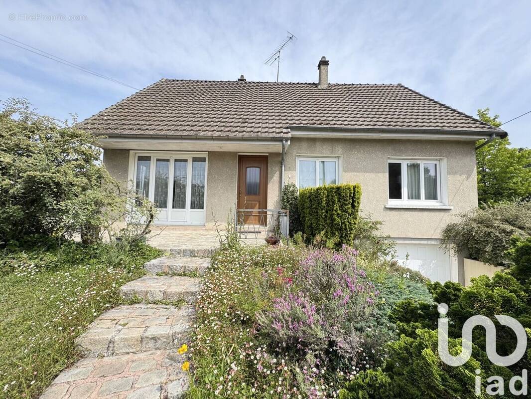 Photo 1 - Maison à VAUX-LE-PENIL