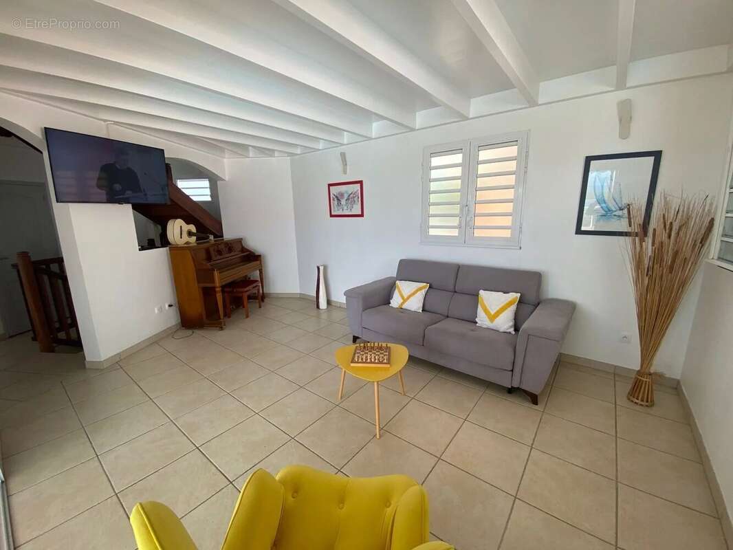 Maison à LES TROIS-ILETS