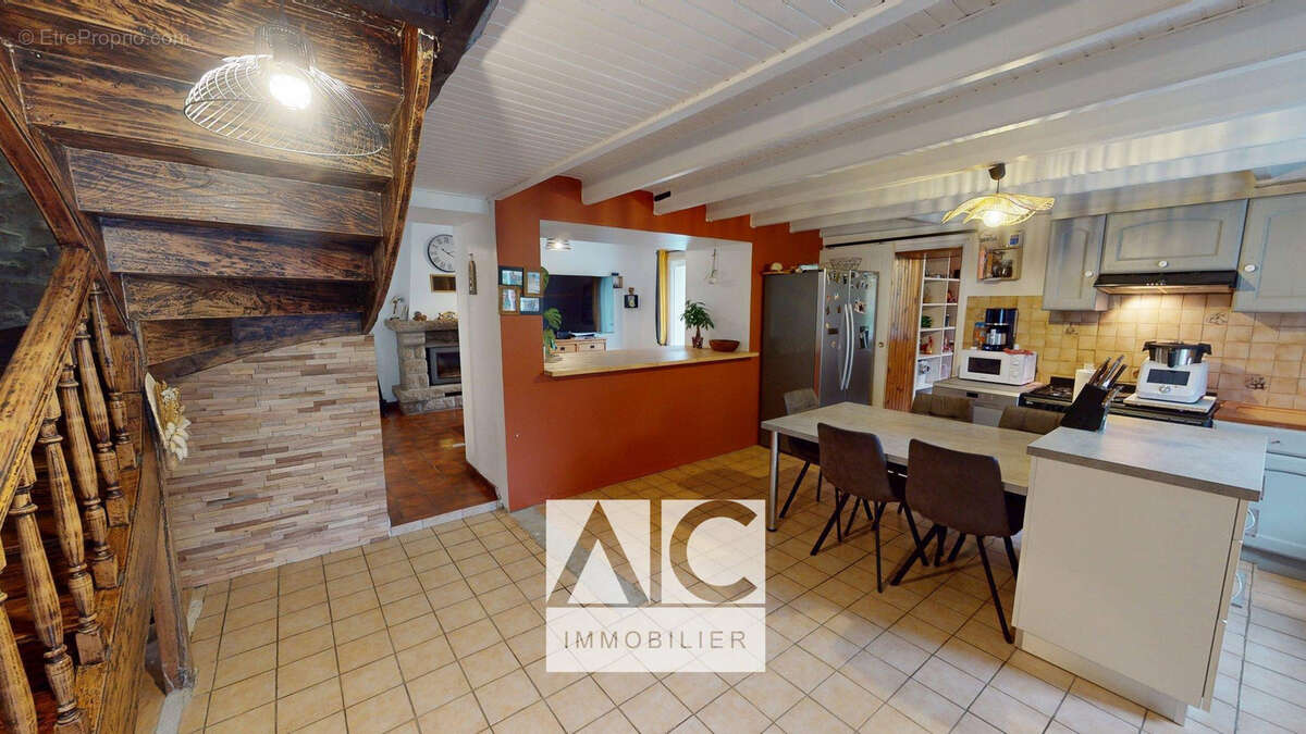 Maison à CHATELAUDREN