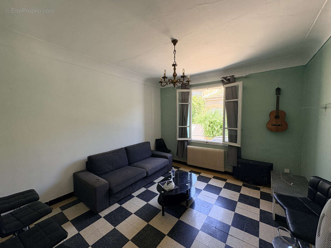 Maison à SAINTE-ANASTASIE