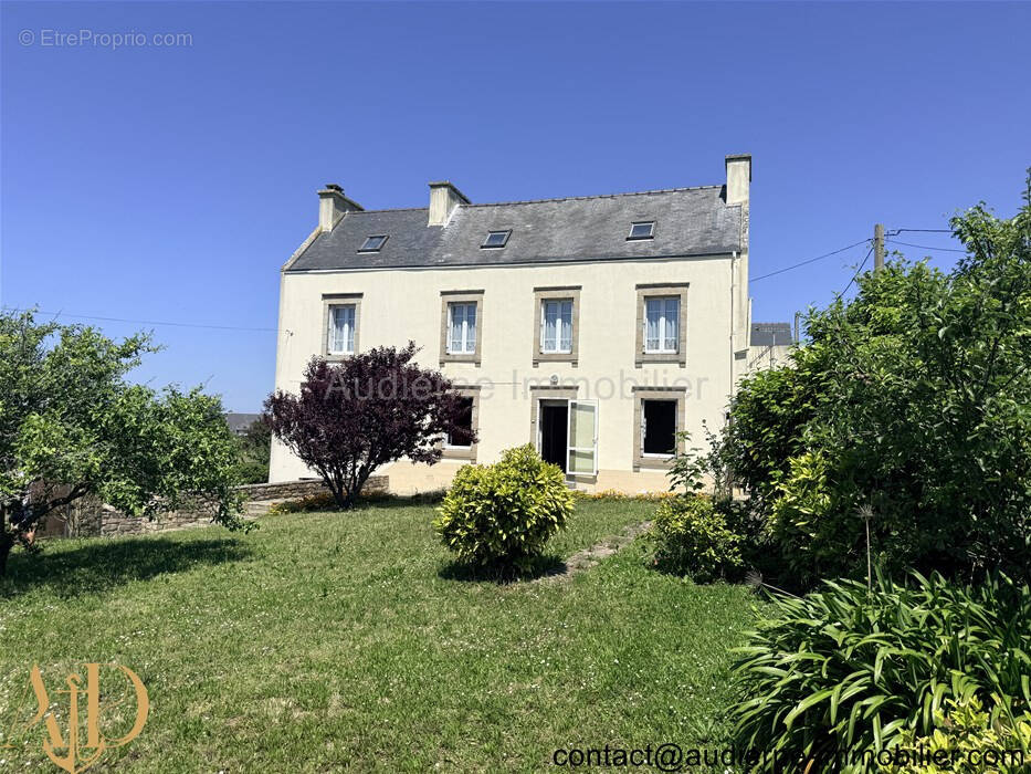 Maison à PLOUHINEC