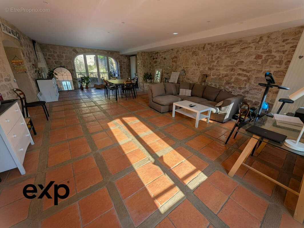 Maison 290 m² à Le Caylar  - photo 7