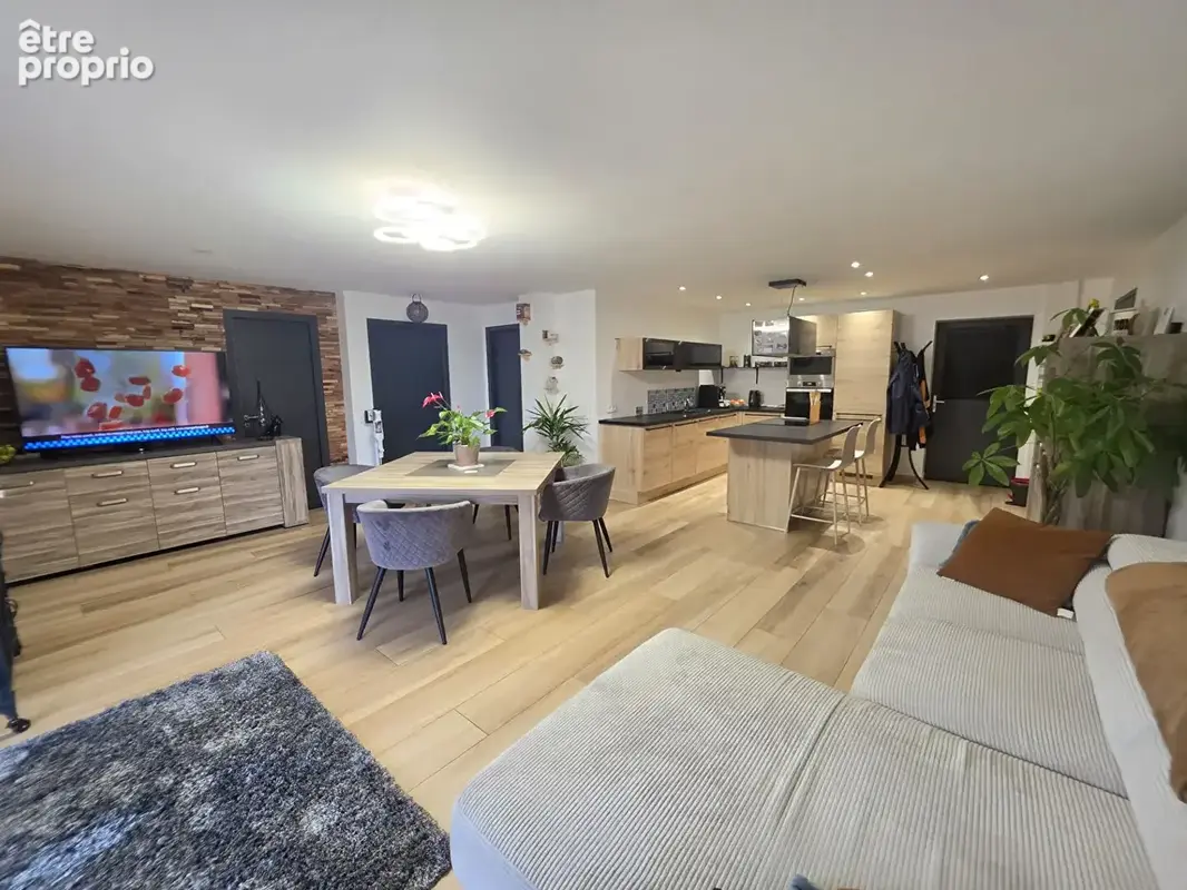 Appartement à DOMPIERRE-LES-TILLEULS
