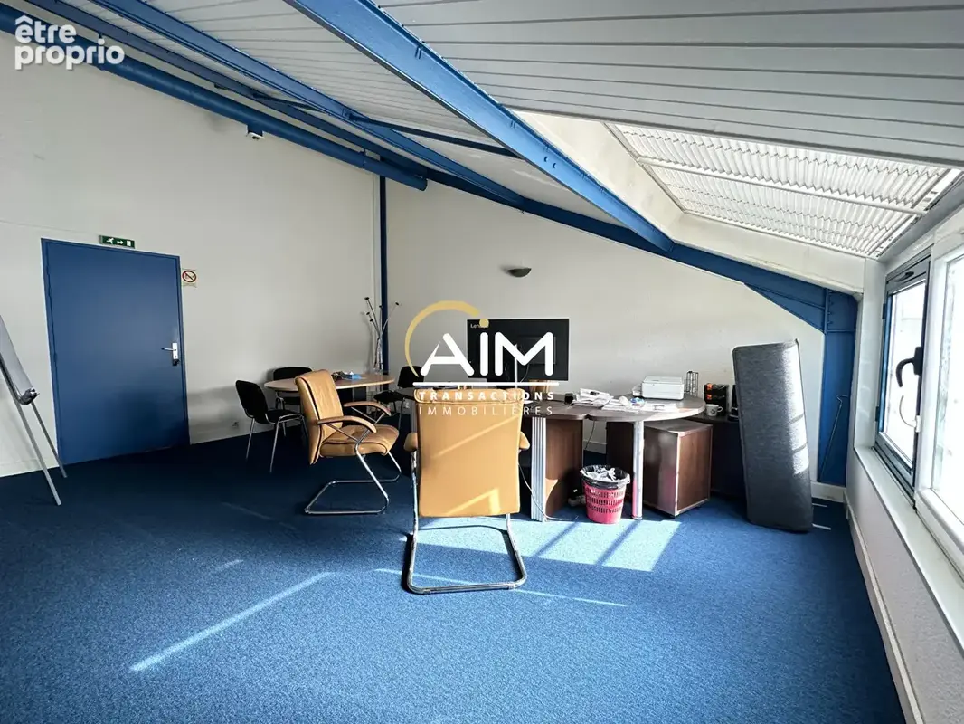Photo Commerce à Saint-Avertin au prix de 144 200€