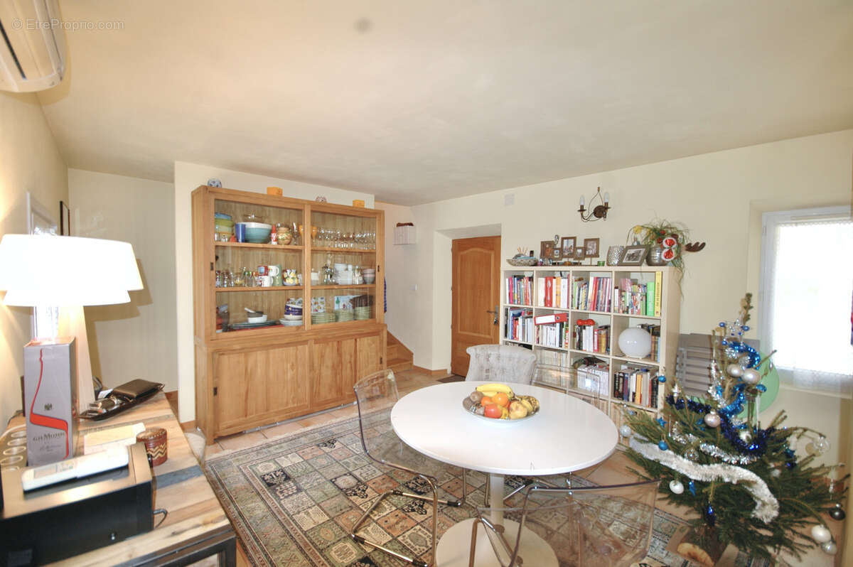 Maison à PLAN-DE-LA-TOUR