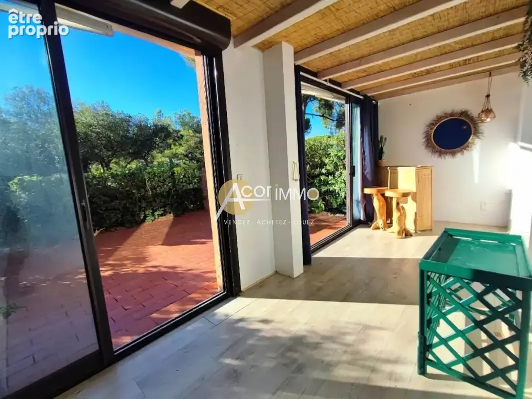 St MANDRIER SUR MER, Appartement T2 meublé avec terrasse et parking privatif - photo 5