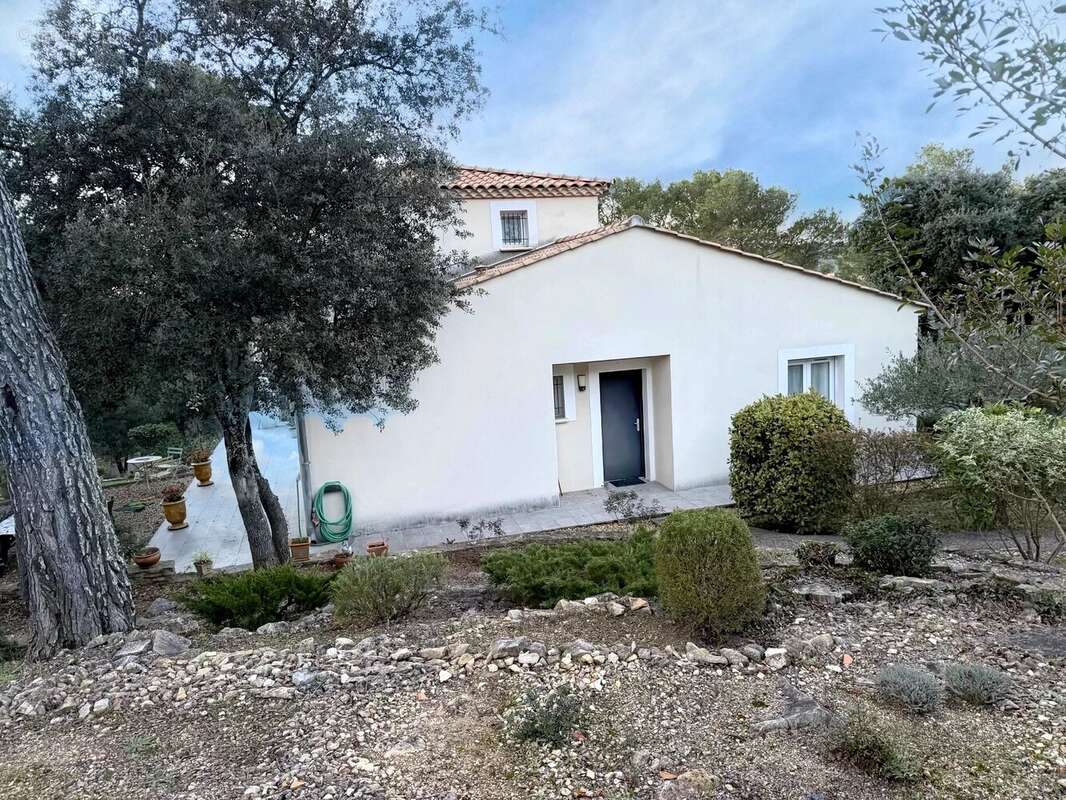 Maison à CAVEIRAC