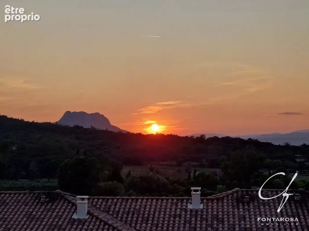 Roquebrune Sur Argens 2 pièces avec parking - photo 2