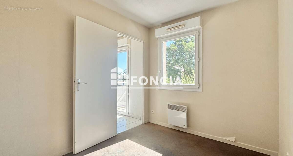 Appartement avec balcon - parking - residence de 2006 - photo 5