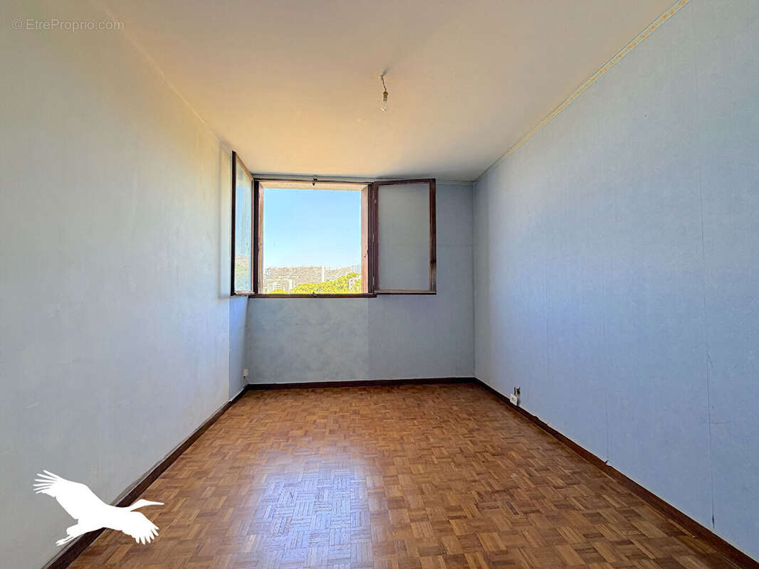 A VENDRE - Marseille 13009, Secteur Mazargues - Appartement 3/4 pièces 66 m2 avec extérieurs et cave - photo 9
