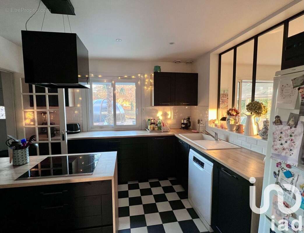 Maison 125 m² à Saulx-Les-Chartreux  - photo 6