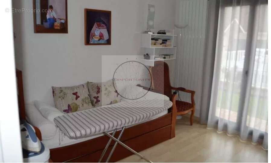 Maison 117 m² à Combs-La-Ville  - photo 4