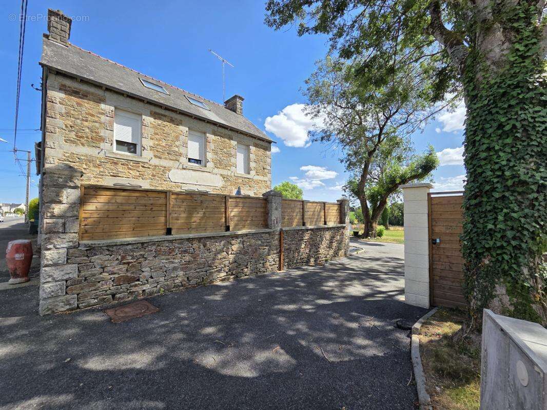A Vendre - Ensemble Immobilier en pierre - 4 Logements LOUDE - photo 19
