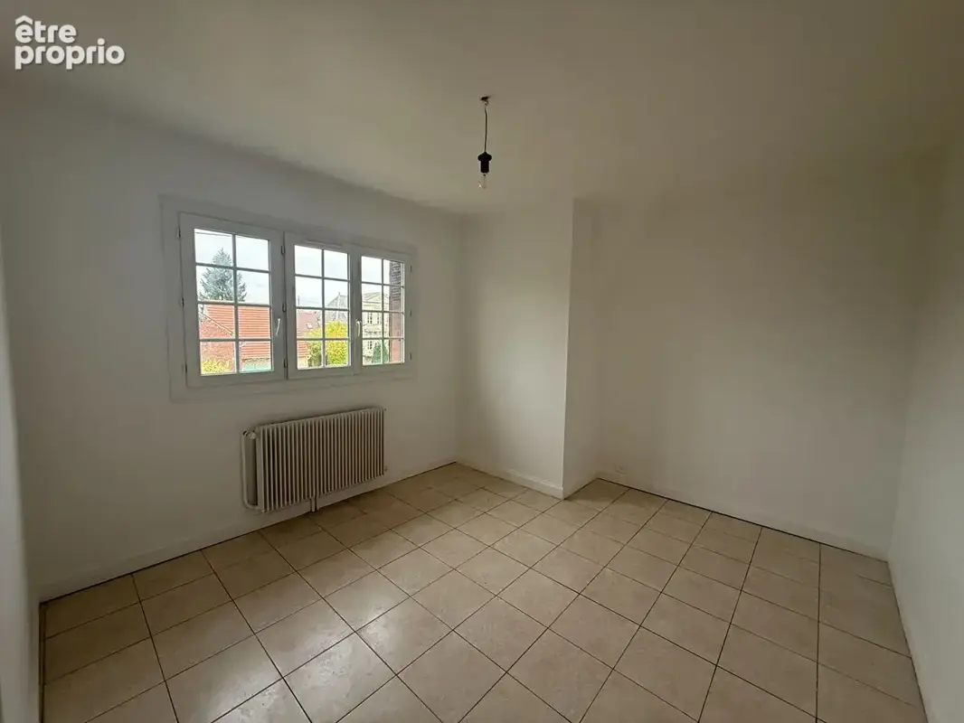 Maison proche MERU - photo 5