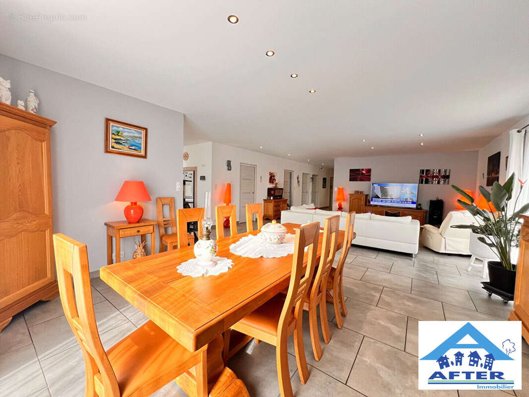 Maison à XERMAMENIL