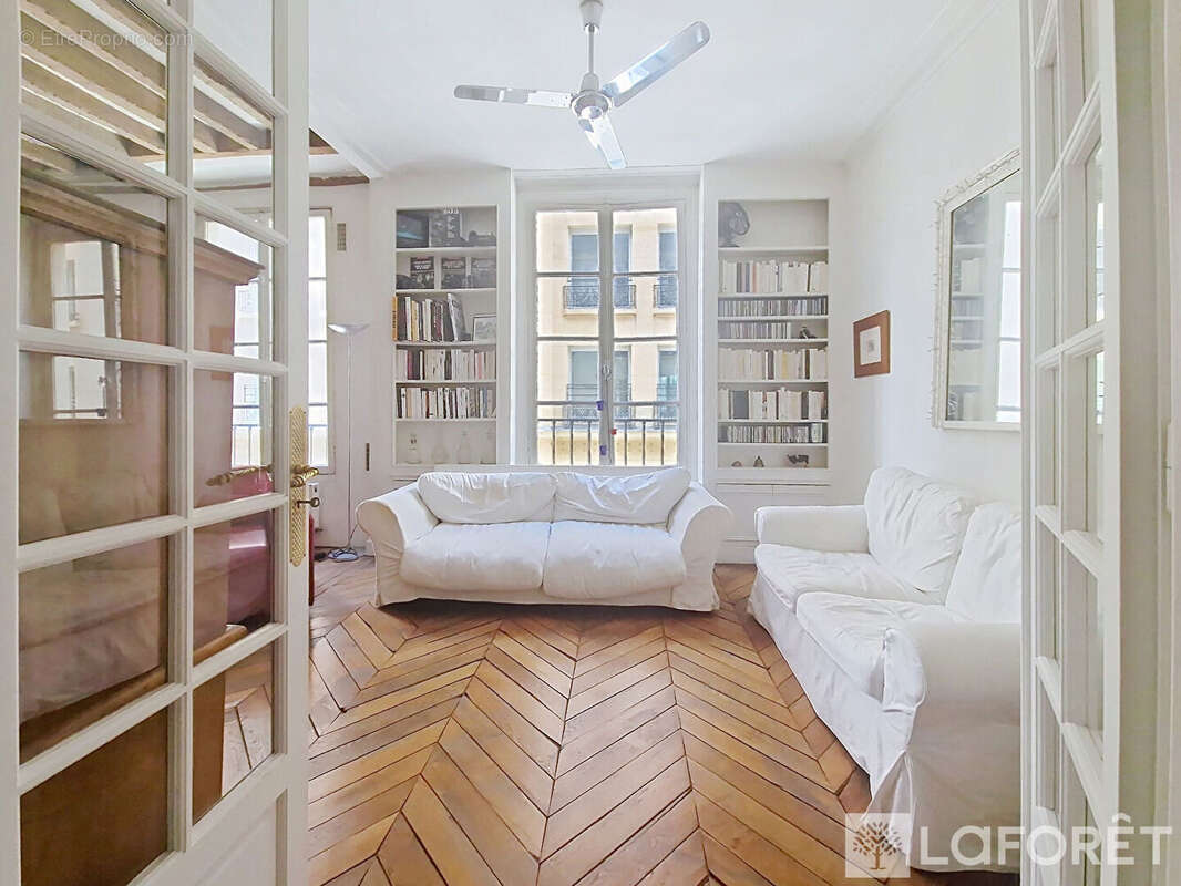 Appartement à PARIS-2E