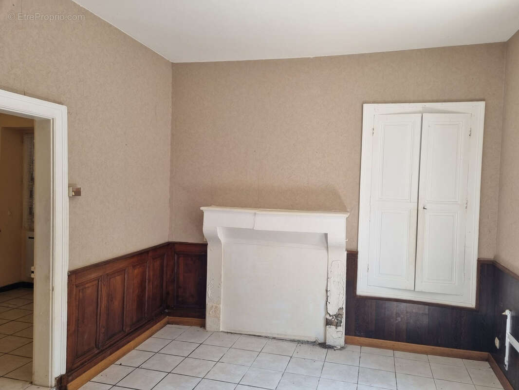 Appartement à NEUVY-SAINT-SEPULCHRE