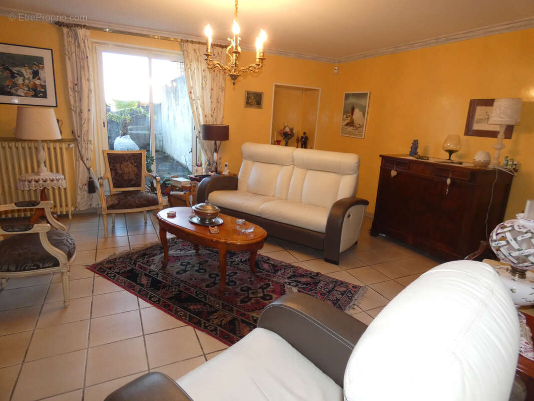 Maison à COMMENTRY