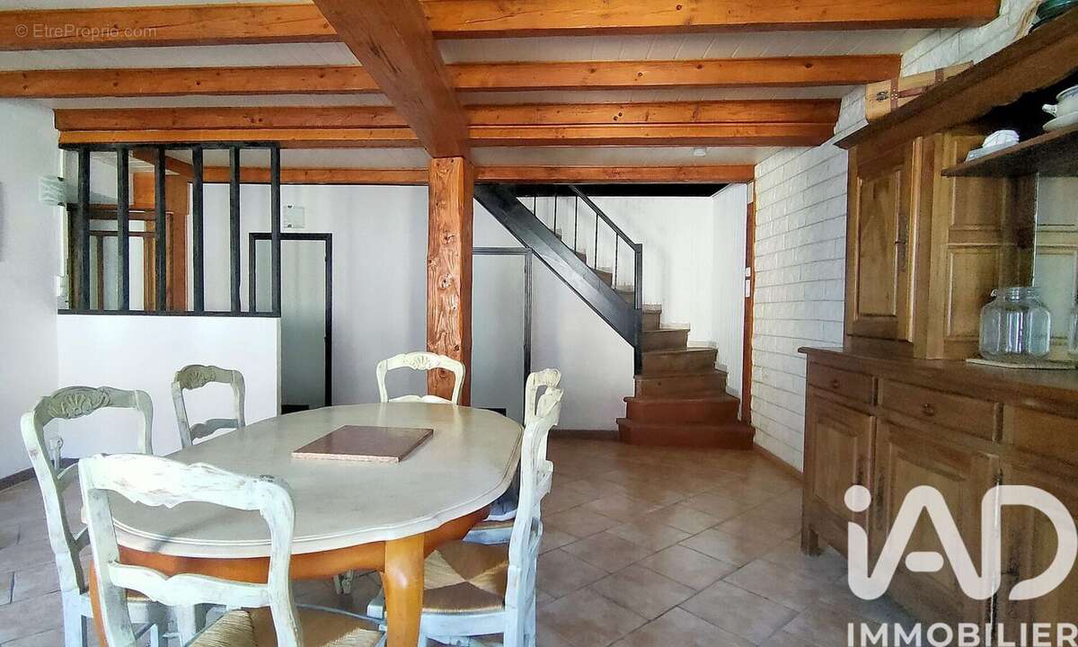 Maison 101 m² à Verreries-De-Moussans  - photo 4