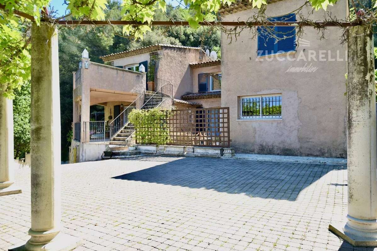 Maison à COLOMARS