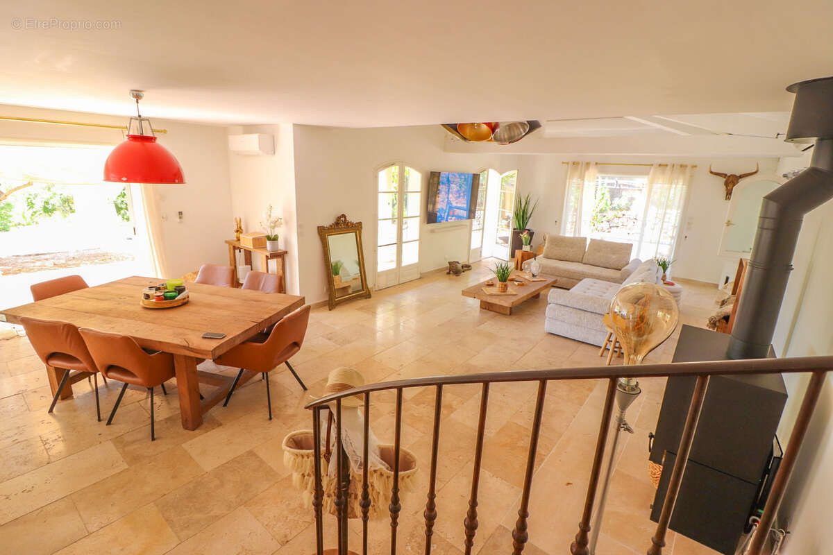 FLAYOSC PROPRIETE de 185M2 habitables avec 4 chambres, PISCINE sur plus de 4000m2 clos et paysagé - photo 18