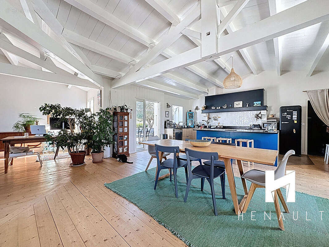 Maison à SAINT-CLEMENT-DES-BALEINES