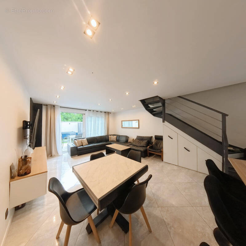 Maison à MAISONS-ALFORT