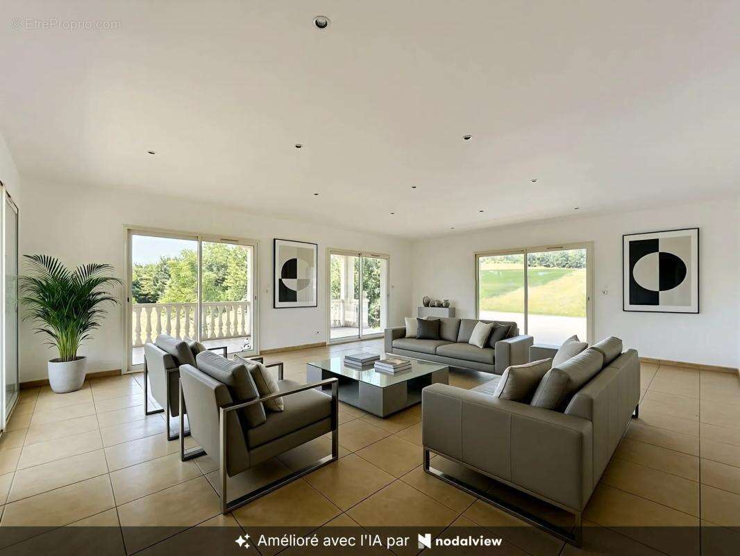 Maison de 5 pièces de 133 m² à Lestelle-de-Saint-Martory - photo 3