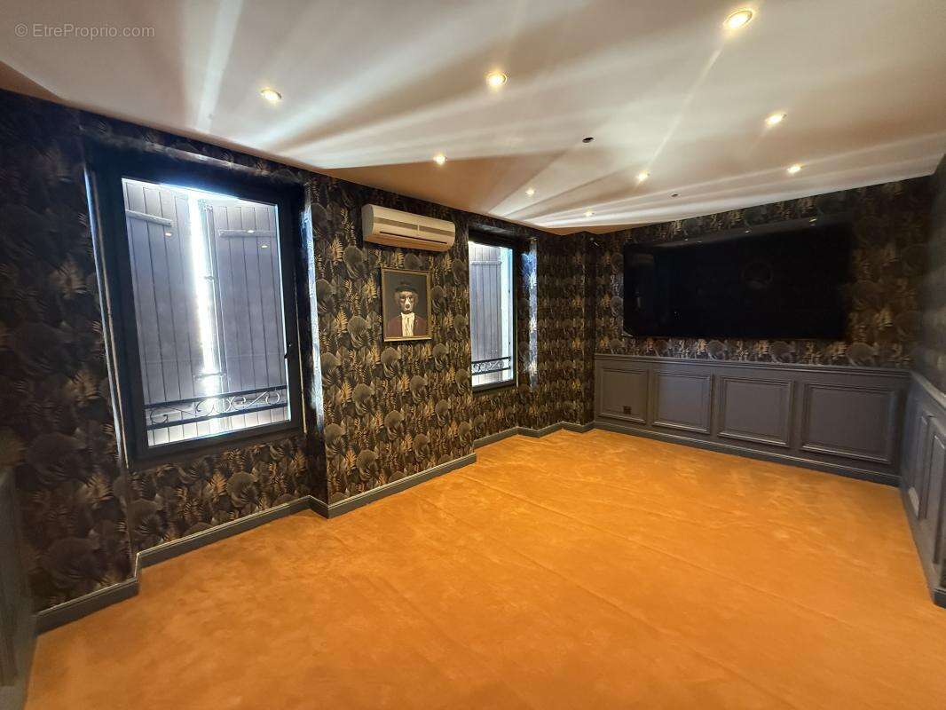 Commerce à SAINT-REMY-DE-PROVENCE