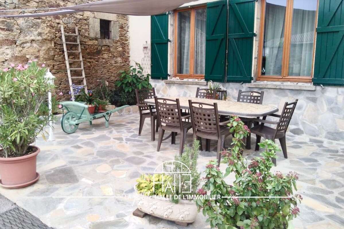 Maison à VERNEUIL-SUR-VIENNE