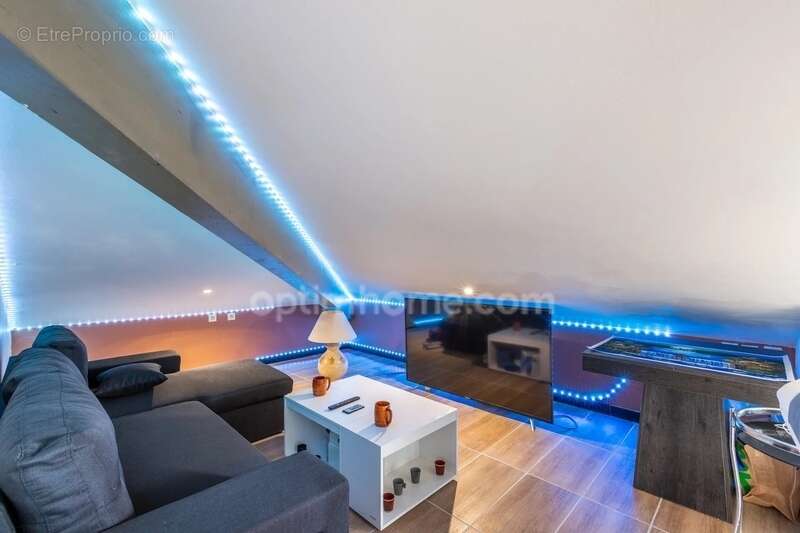 Appartement à CRAPONNE