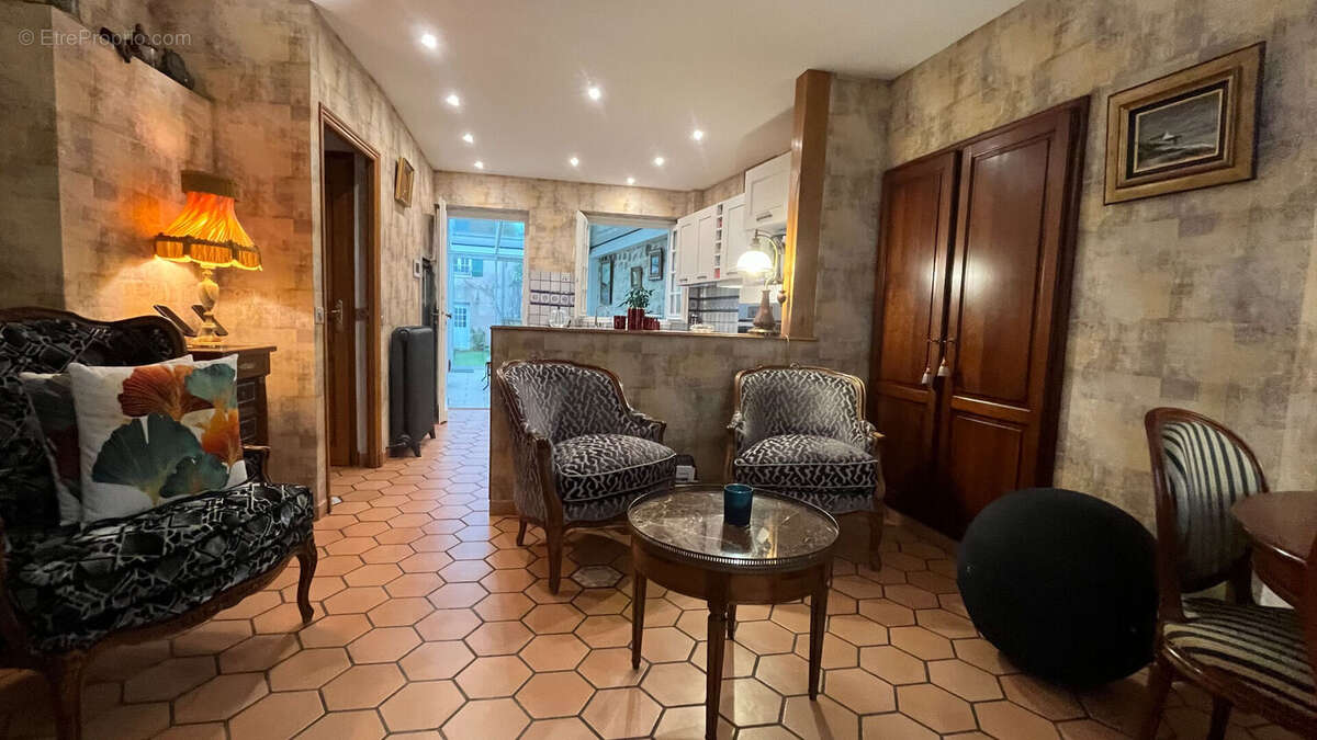Charmante maison de ville avec dépendance - photo 5