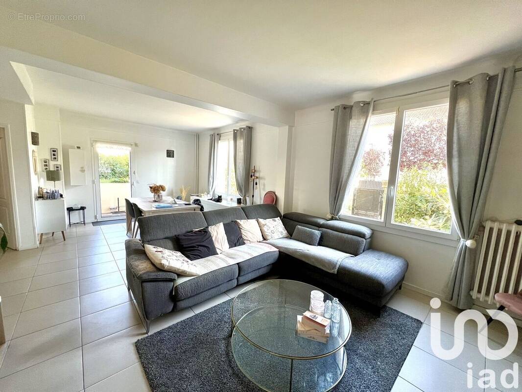 Photo 1 - Maison à SAVIGNY-SUR-ORGE