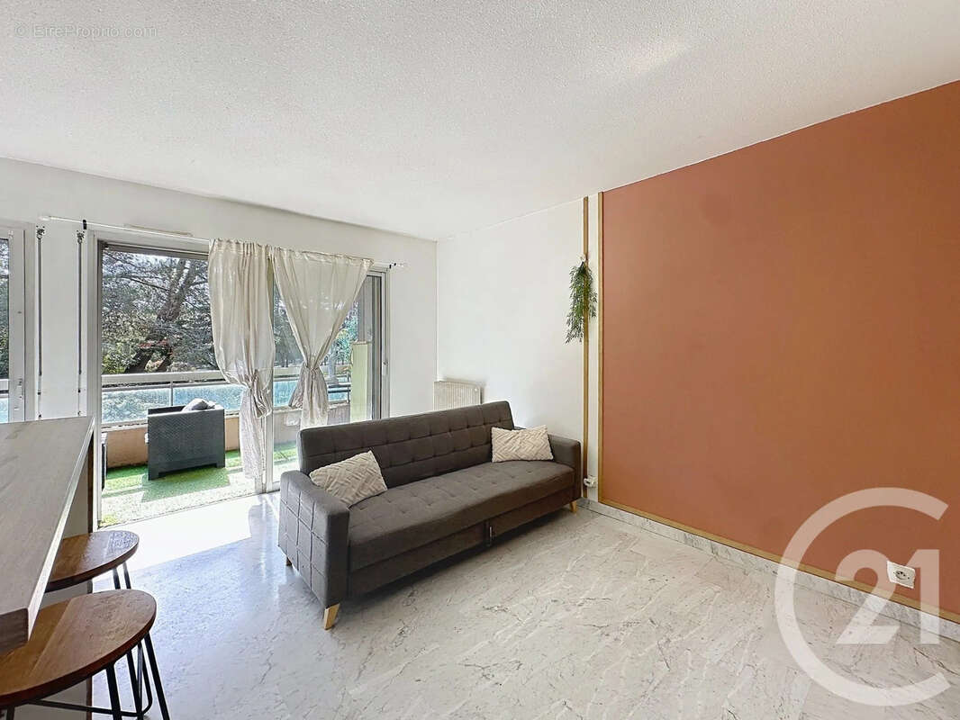 Appartement à LE CANNET