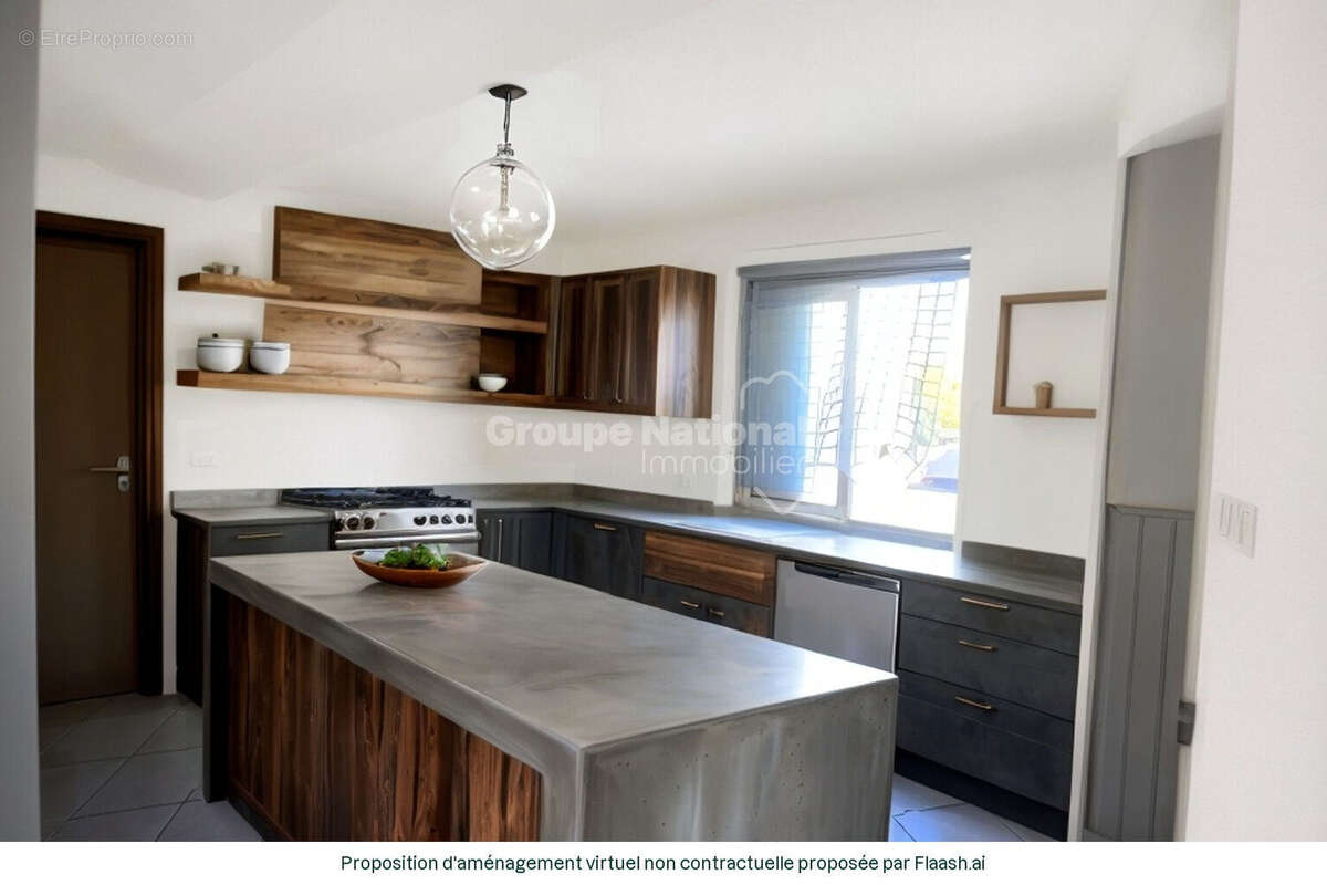 Maison à JONQUIERES-SAINT-VINCENT