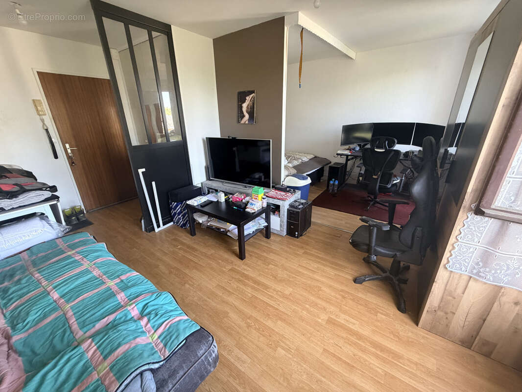 F1 à vendre Cormontreuil avec parking - photo 2