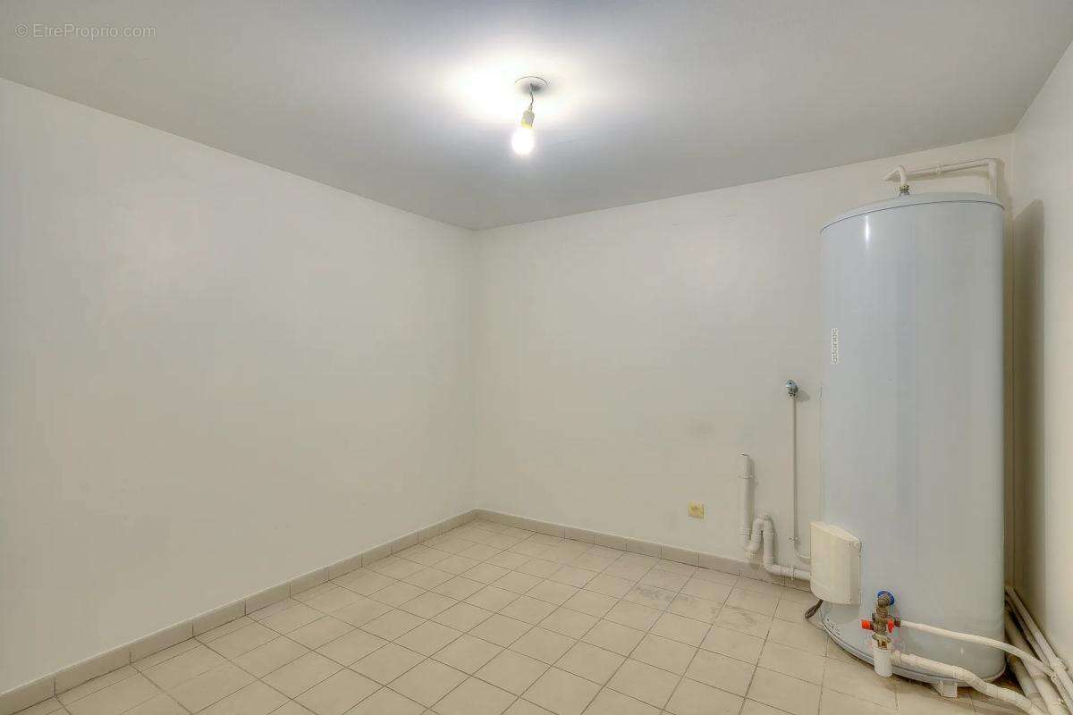 Appartement à VOISINS-LE-BRETONNEUX