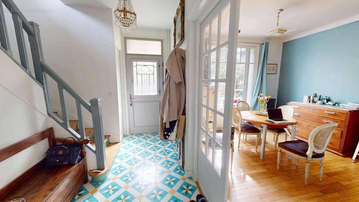 Maison à BURES-SUR-YVETTE