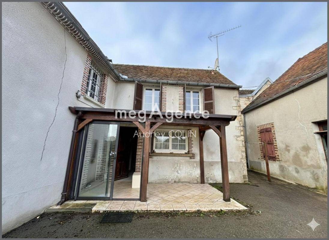 Maison à ROUSSON