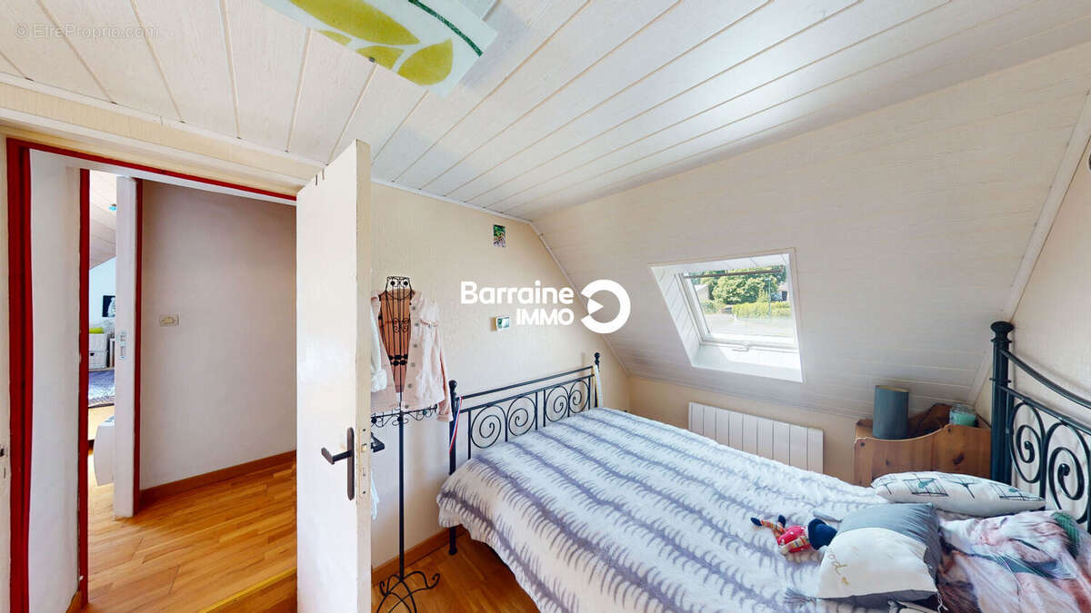A vendre exclusivite proche landerneau - maison avec piscine garage jardin 5 chambres - photo 14