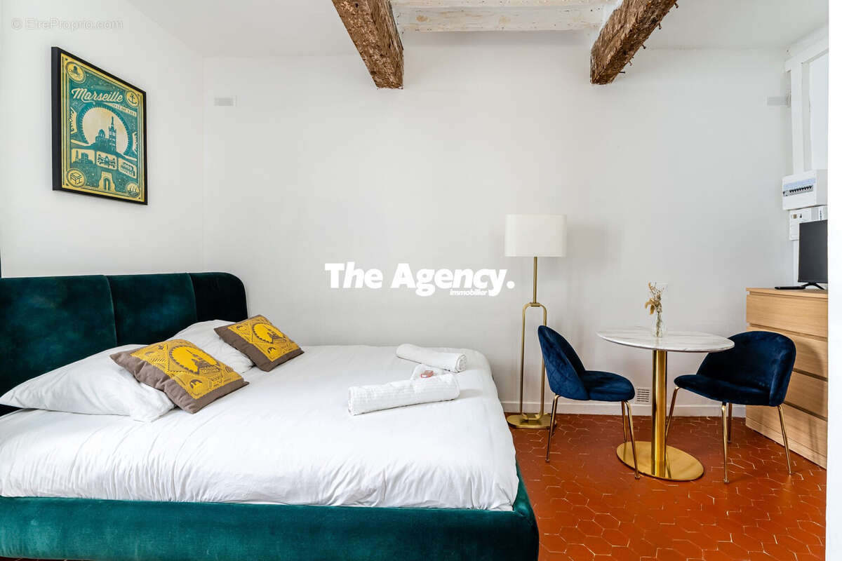 Appartement à MARSEILLE-2E