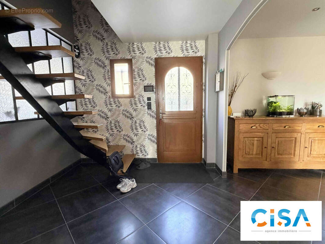 Maison à VERNEUIL-EN-HALATTE