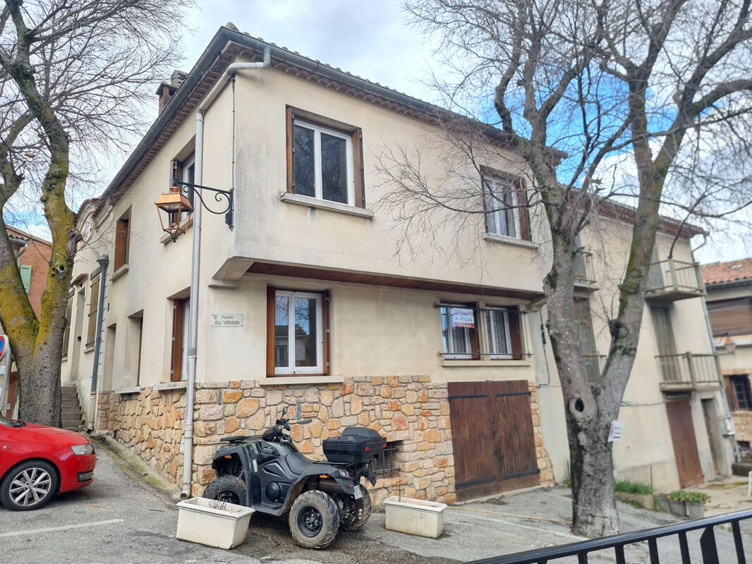 Maison à SILLANS-LA-CASCADE