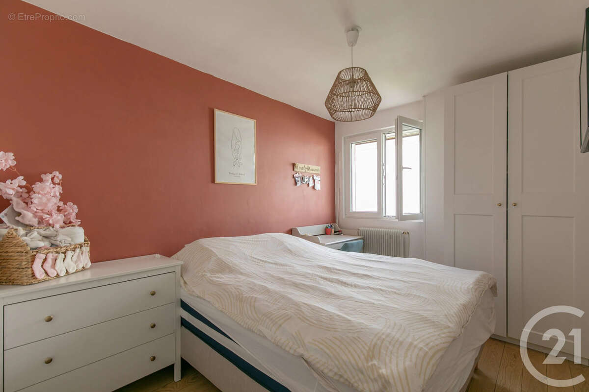 Appartement à SAINT-MAUR-DES-FOSSES