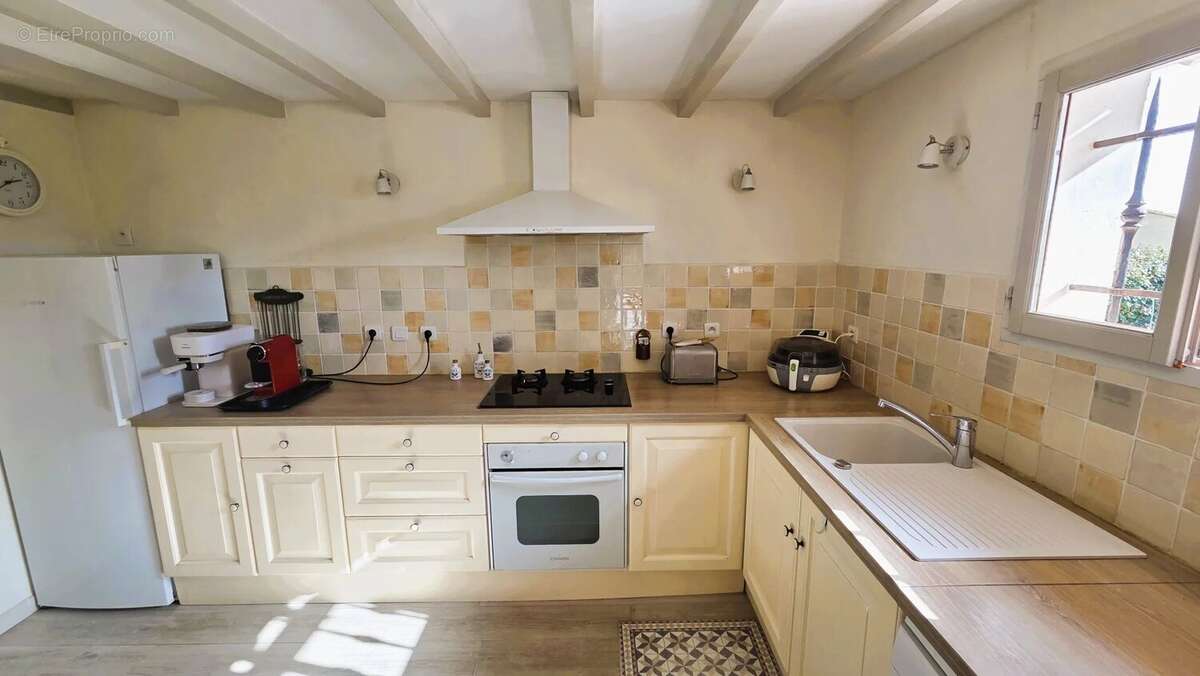 Maison à TOURRETTES