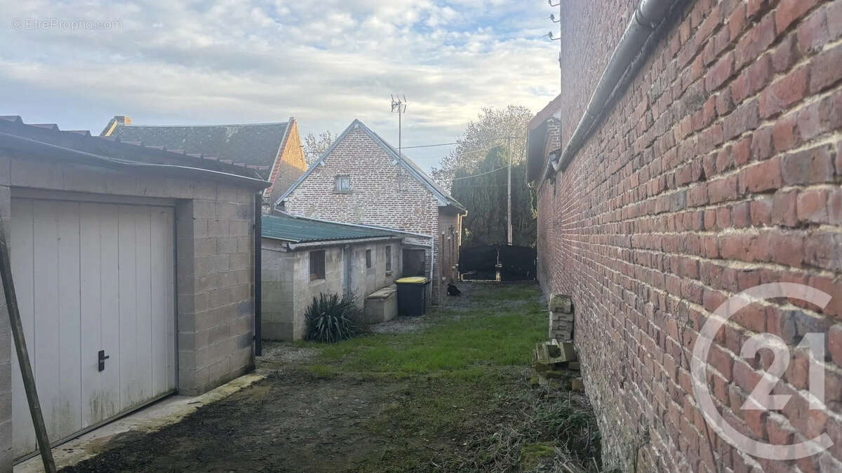 Maison à BRANCOURT-LE-GRAND