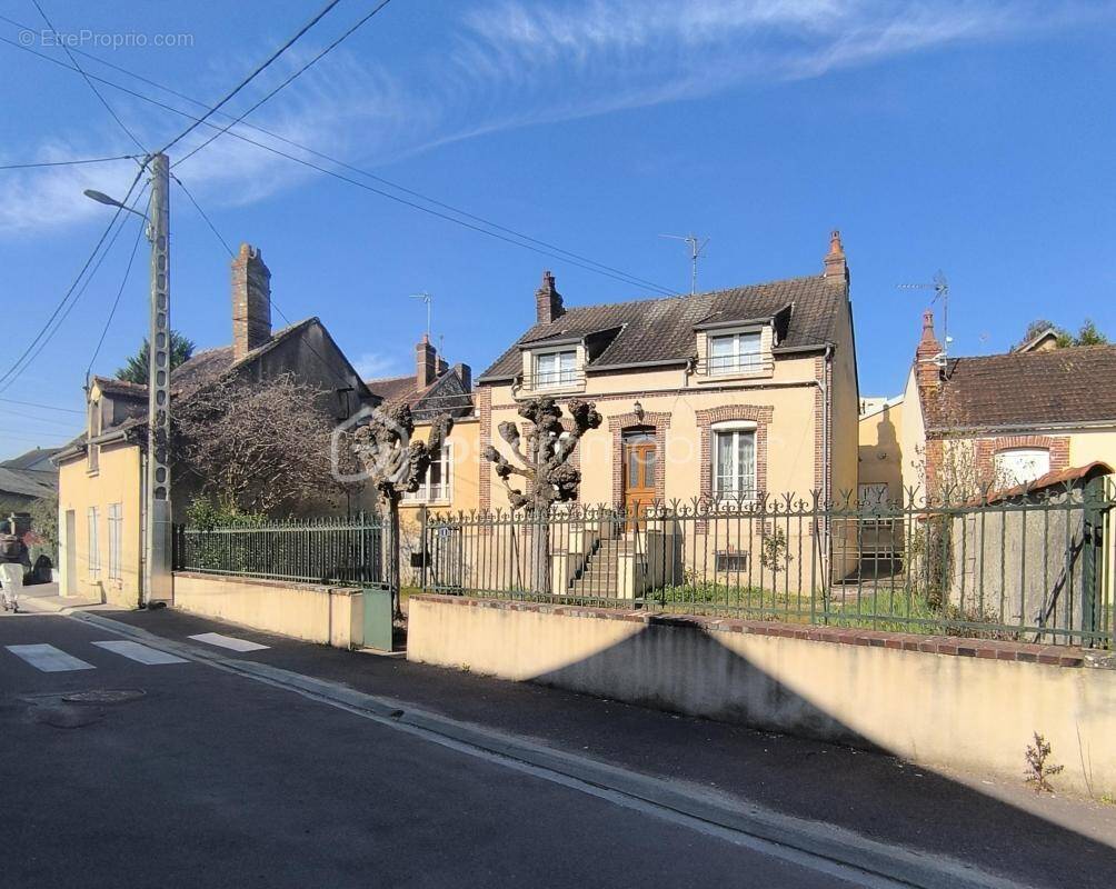 Maison à SAINT-FLORENTIN